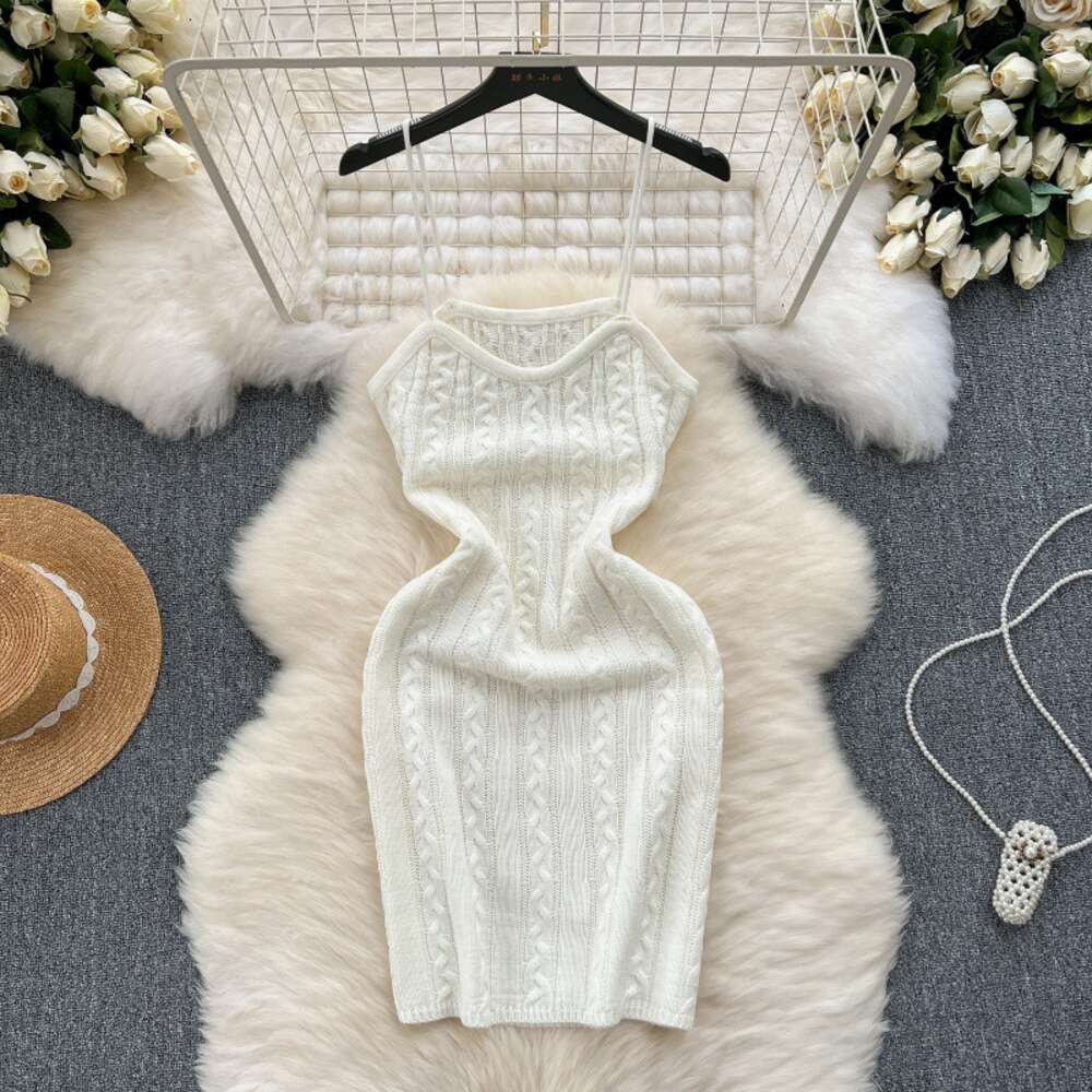 American Spicy Girl Fried Dough Twists Slim Fit Short Sexy Hip Wrap Dress Pure Desire Strap Dress Knitted Backing Dress