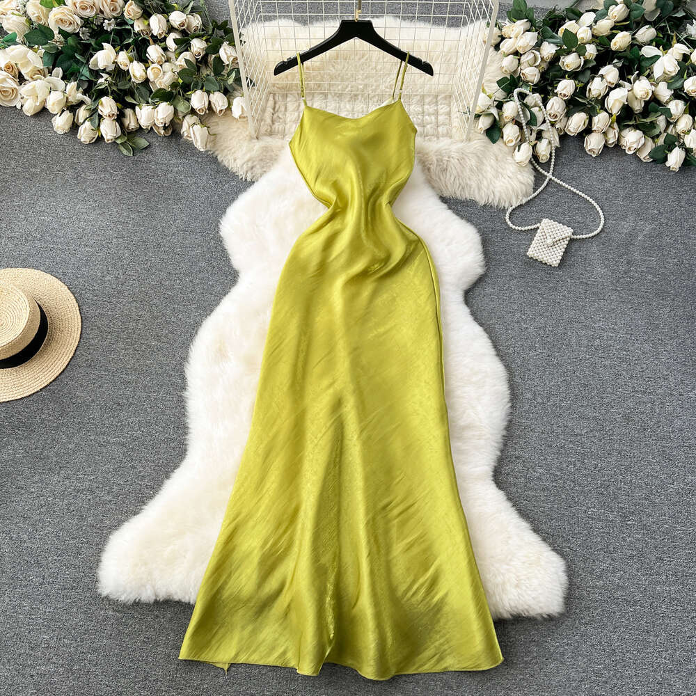 High end luxurious high-end light luxury niche three-dimensional flower slim fit long sexy slit knee high suspender dress for women