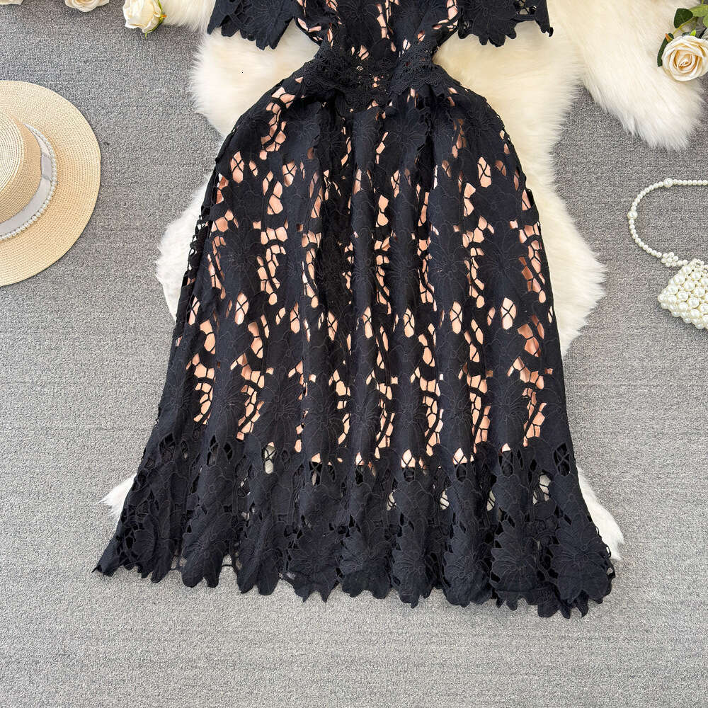 Fashionable and high-end light luxury and socialite temperament short sleeved round neck waist cinching slimming A-line water-soluble lace dress