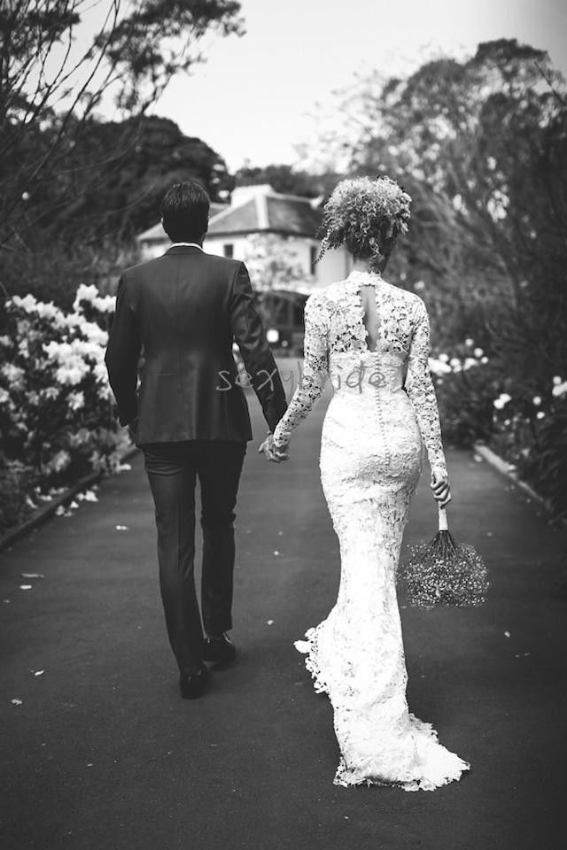 Country Lace Mermaid Wedding Dresses High Neck Long Sleeves Vintage Bridal Gowns Court Train Garden Robe de Mariee Vestido De Novia 2024
