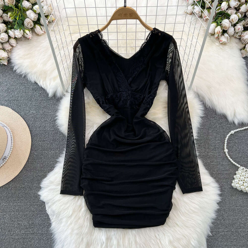 Celebrity Temperament Sexy Nightclub Deep V Lace Hooked Flower Splice with Waist Closure for a Slim and Short Fit Hip Wrap Dress