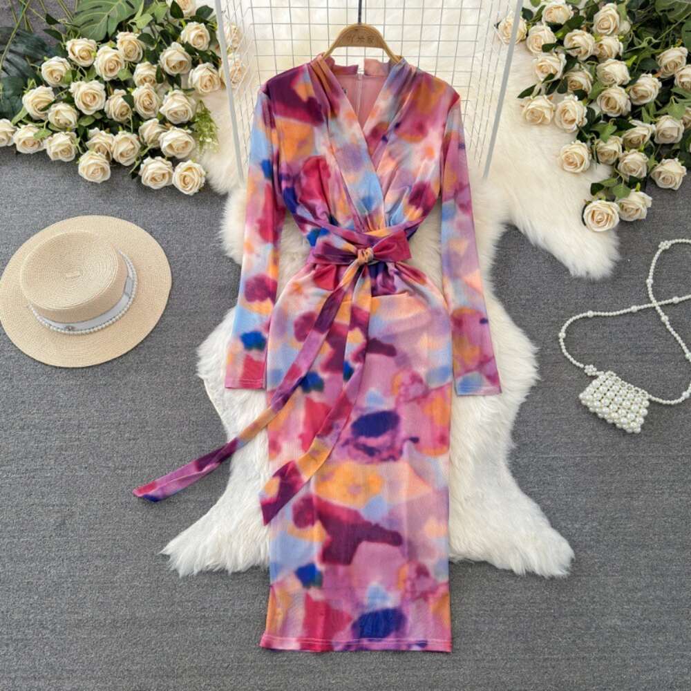 Feminine and socialite temperament long sleeved V-neck waist cinching slimming medium length buttocks wrapped mesh printed bottom dress spring