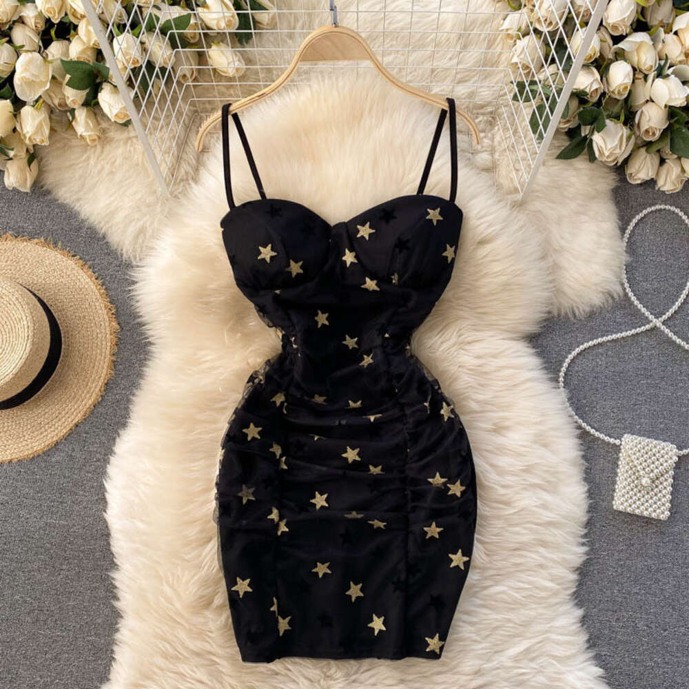 Nightclub disco sexy suspender dress heart machine off shoulder star decoration mesh pleat hip wrap short skirt trend