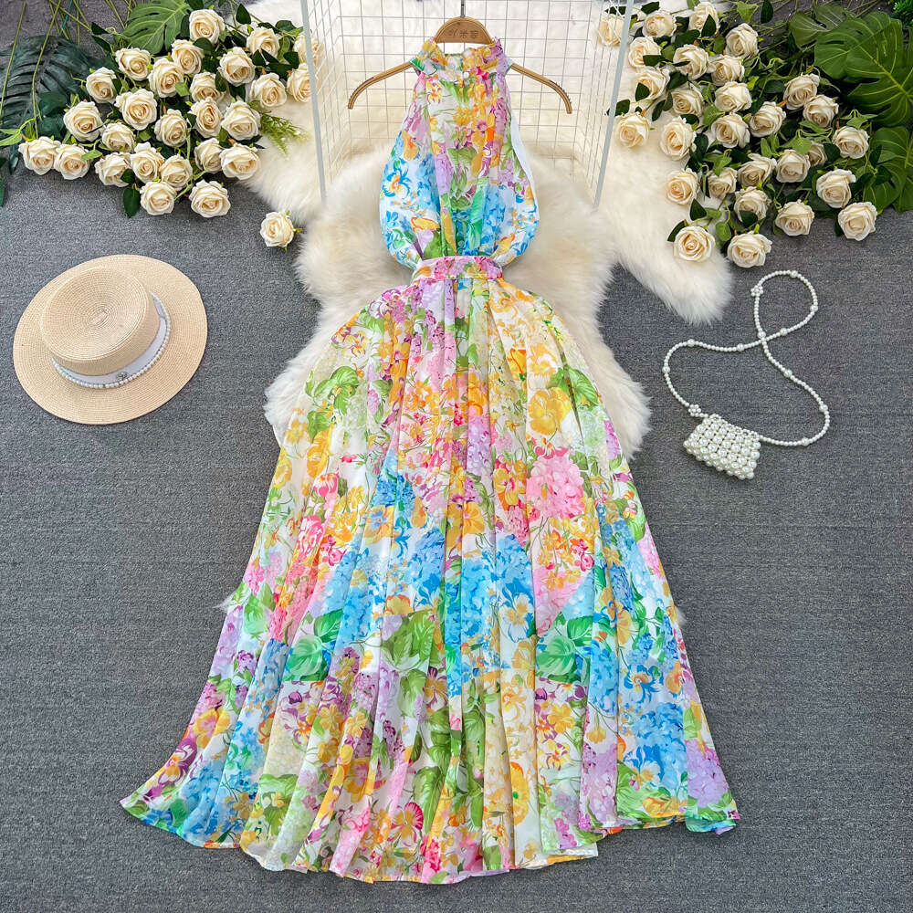Fashionable bohemian beach skirt for seaside vacation hanging neck off shoulder waist slimming effect A-line printed large hem dress