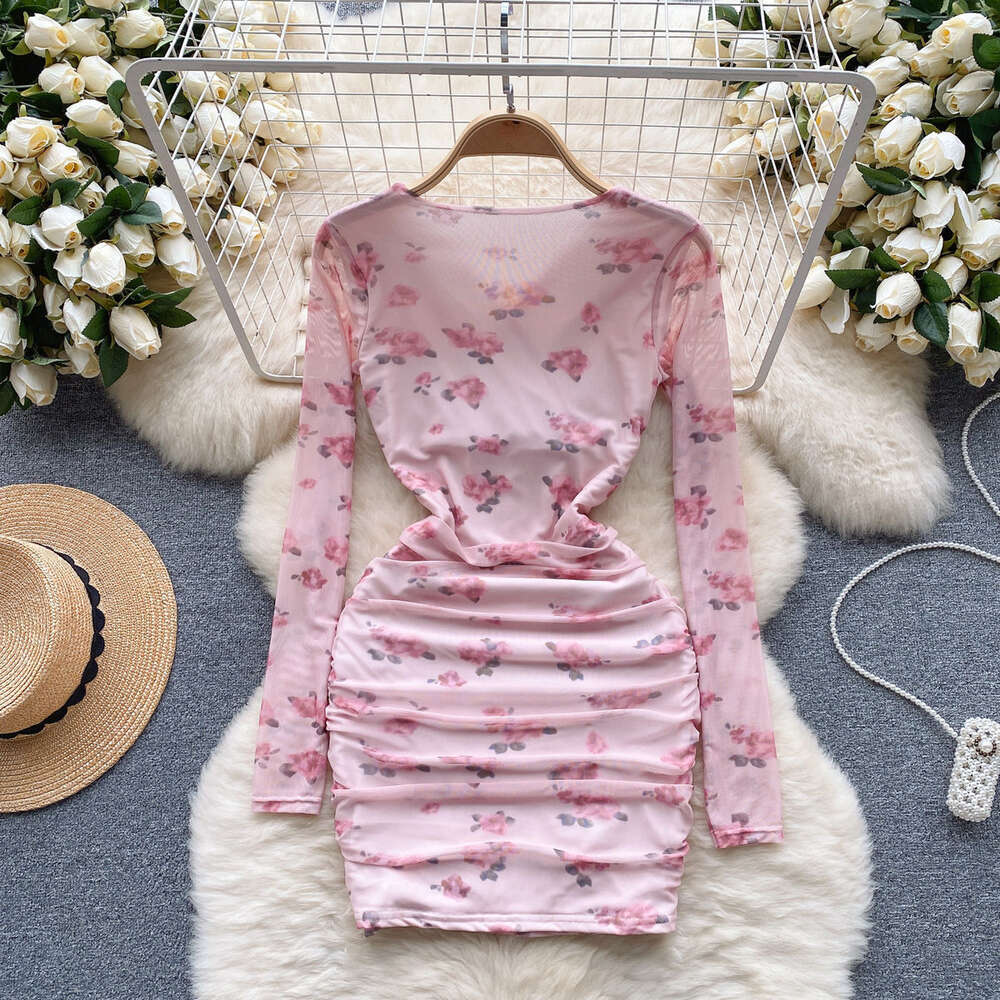 French Romantic Fragmented Flower V-Neck Dress for Women Autumn Ruffles with Pleated Design Exquisite Beauty and Super Fairy Skirt