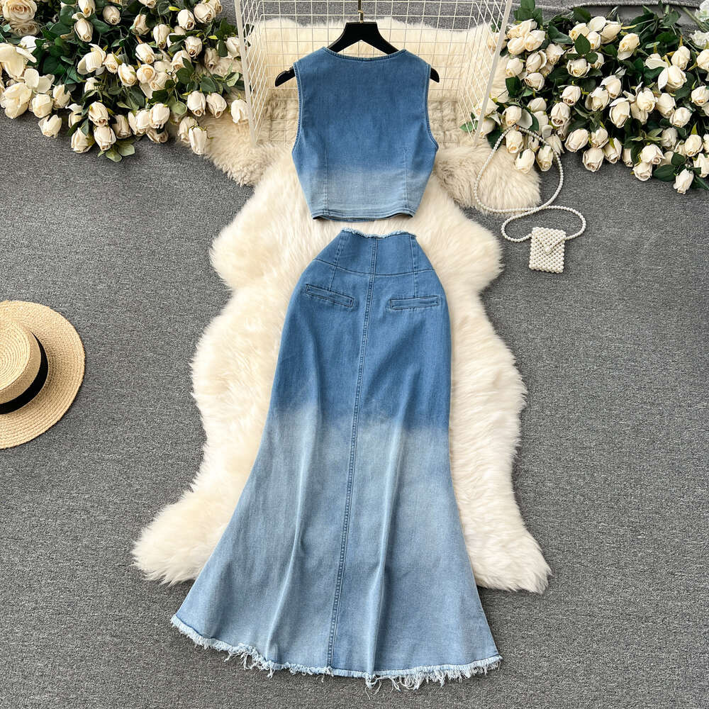 Cowboy set for women in 2024 new design gradually changing color vest+split skirt two-piece set
