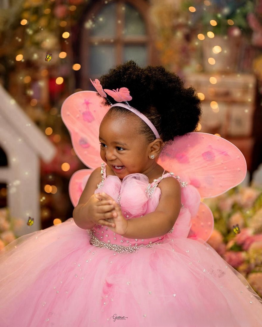 Pink Flower Girl Dresses For Weddings Rhinestone Crystal Beads Tulle Spaghetti Straps Ball Gown Girls Pageant Dress Kids Communion Gowns Floor Length