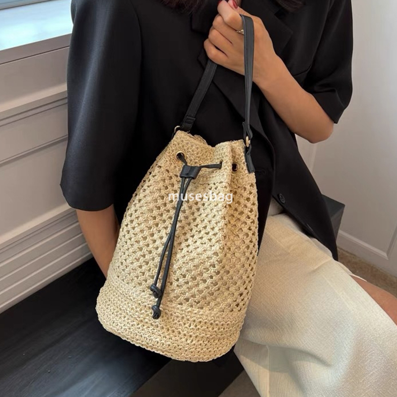 Designer's straw woven bag large capacity crossbody bucket bag beach bag casual men's luxury shoulder bag fashionable weaving high-quality m