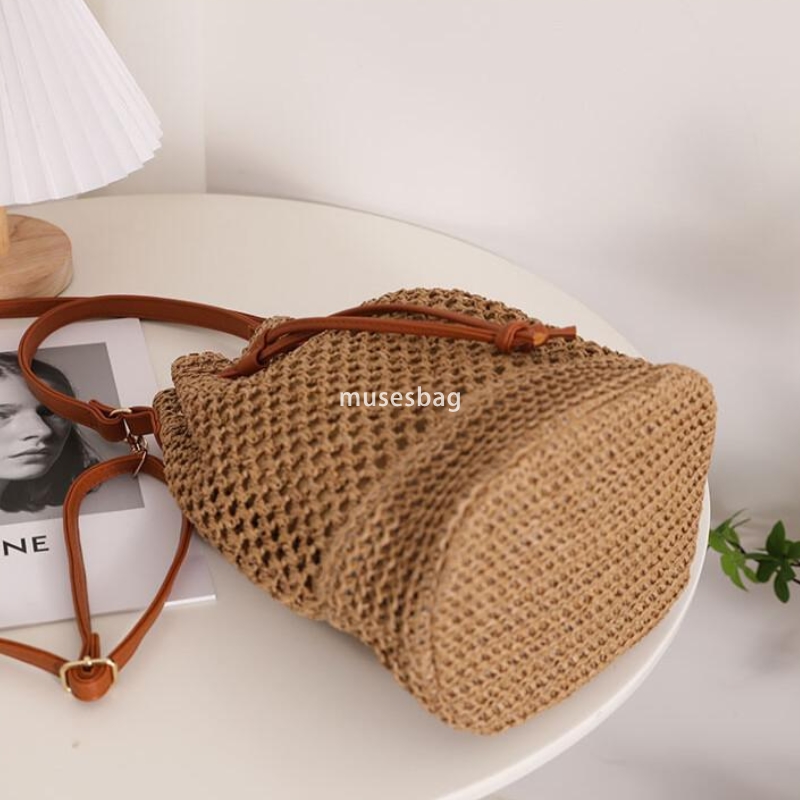 Designer's straw woven bag large capacity crossbody bucket bag beach bag casual men's luxury shoulder bag fashionable weaving high-quality m