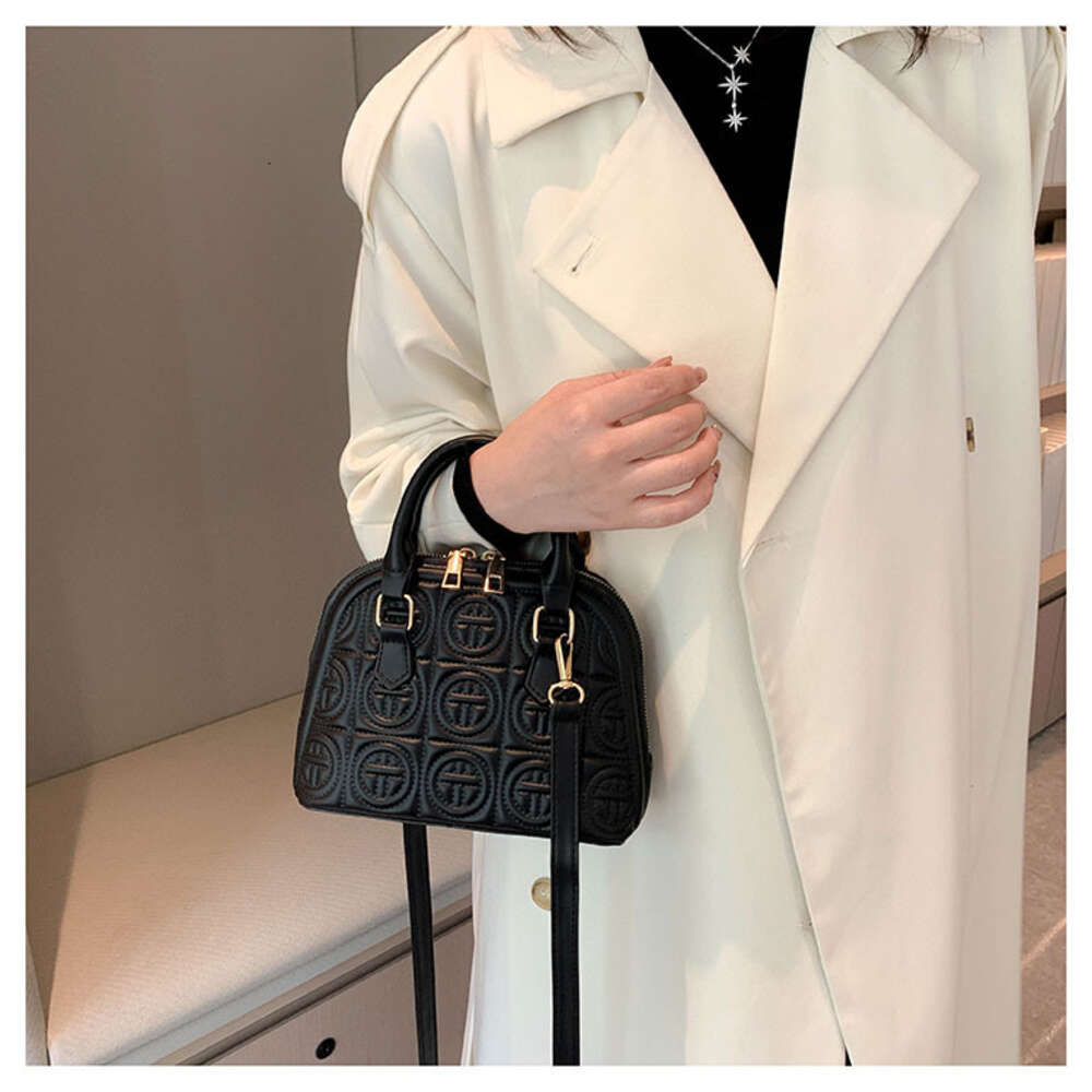 New Women Small Bag Leisure Crossbody Bag Shoulder bag Fashion Stylish Versatile Classic design Natural style Minimalist style Free shipping