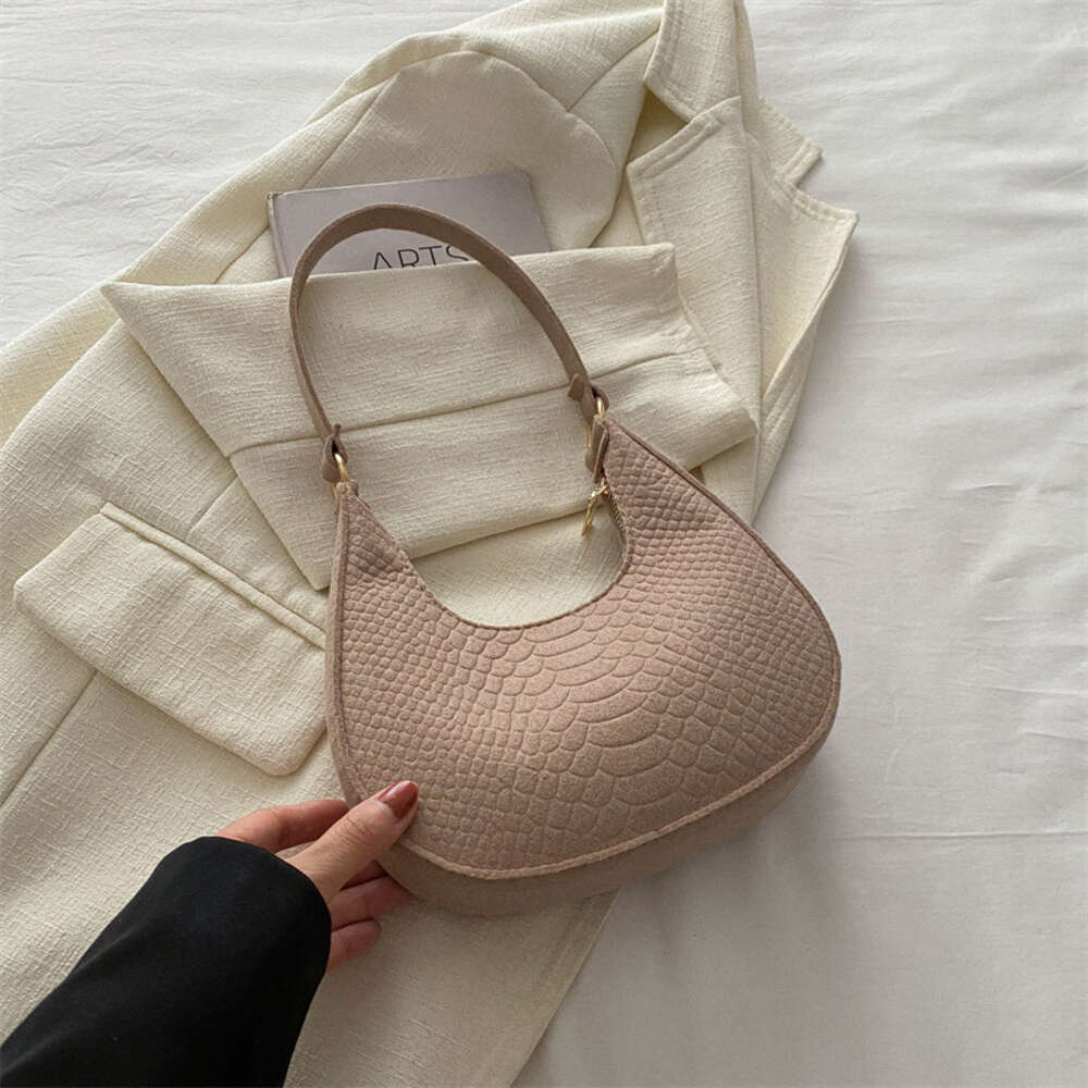 New Women Leisurecrossbody Shoulder Bag Fashion Stylish Versatile Unique Design Natural Style Minimalist Free Shipping B2