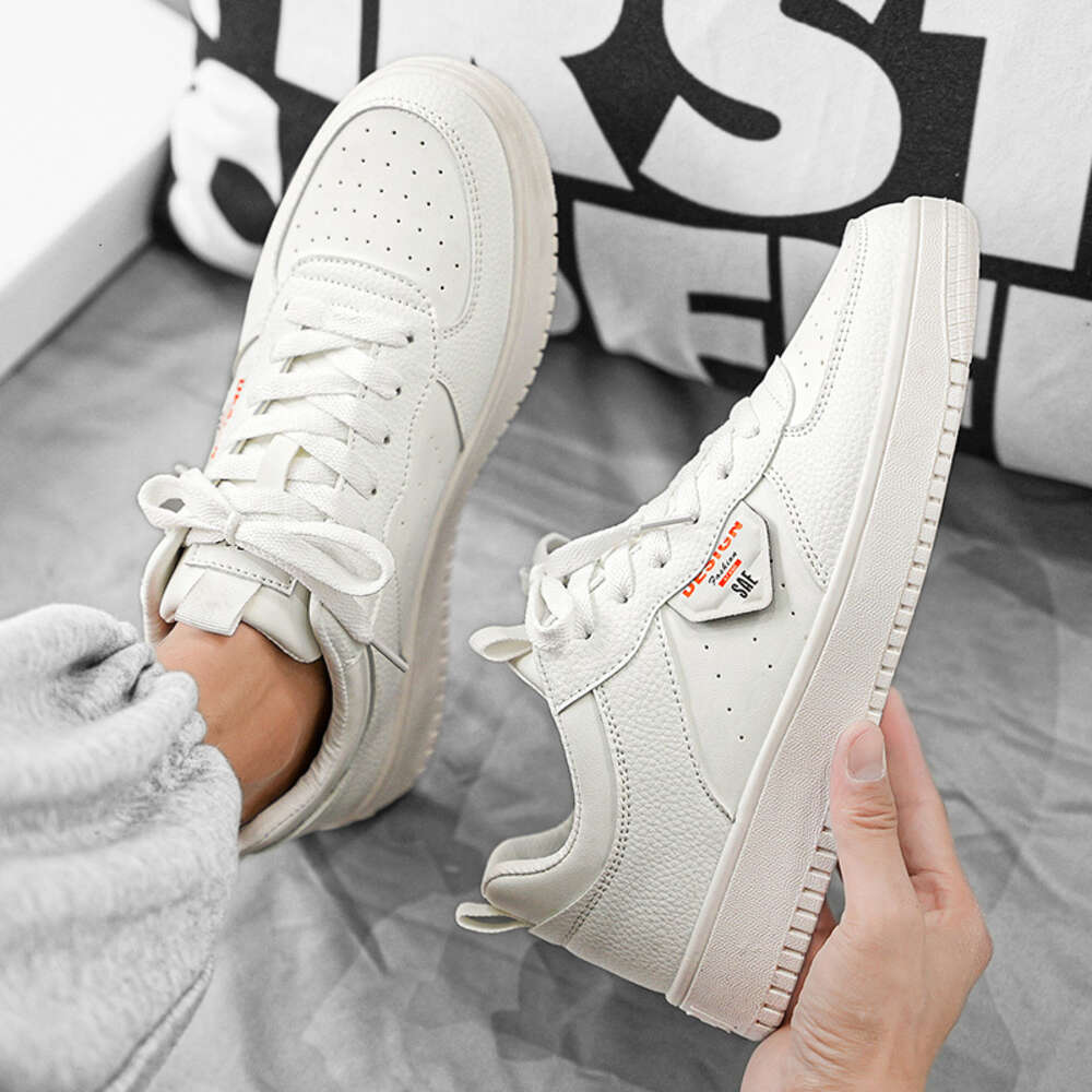 2024 New Anti-Slip Vulcanized Men's Flat Lightweight Comfortable Breathable White Tennis Shoes
