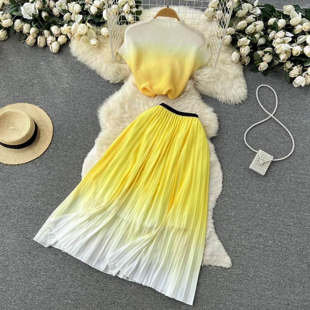 Crowd design gradually changing color suit for womens spring ins slim fit versatile top high waisted pleated skirt