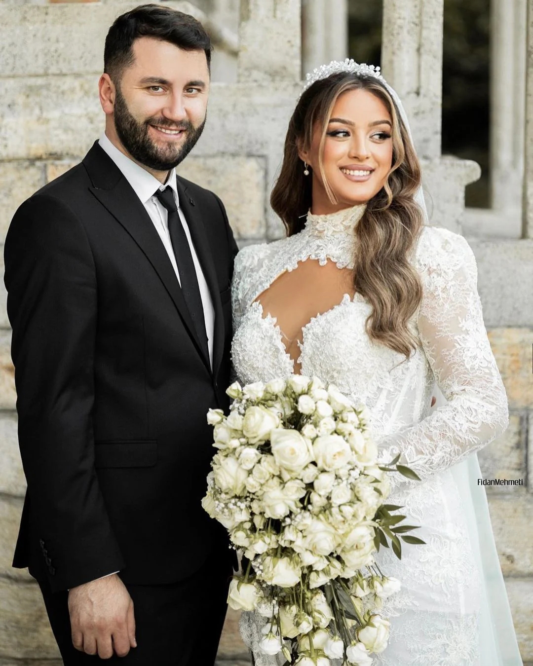 2024Mermaid Romantic Long Sleeves Wedding Dress Sexy Backless Ivory Satin and Lace Bridal Gowns Appliues Court Train Beach Bride Dresses Open Back