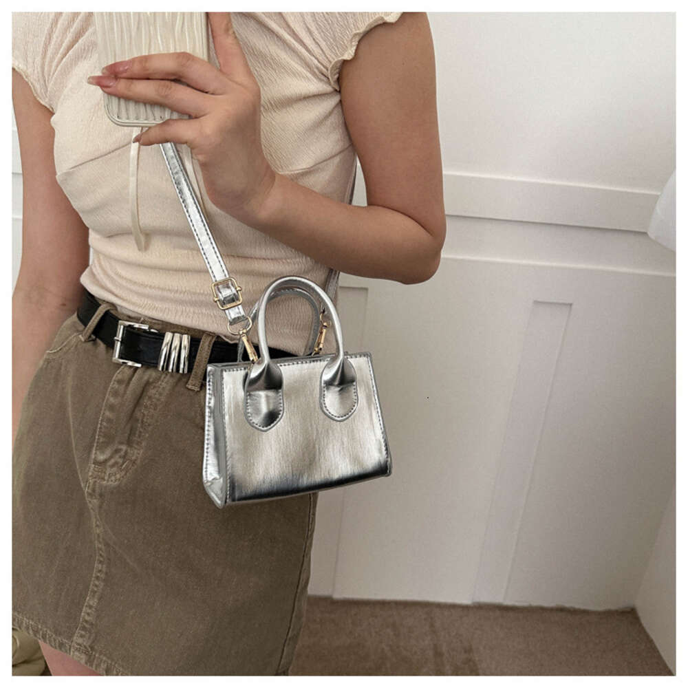2025 Designer Women 3 Crossbody New Bag Shoulder bag Fresh Fashion Stylish Versatile Classic design Natural Minimalist style Commute Free shipping siz