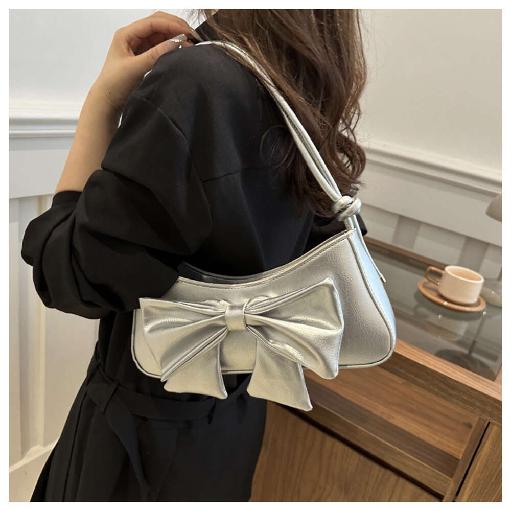 2025 Designer Light Underarm 3 Women Leisure Crossbody Bag Shoulder bag Fashion Stylish Versatile Classic design Natural Minimalist style Free shippin