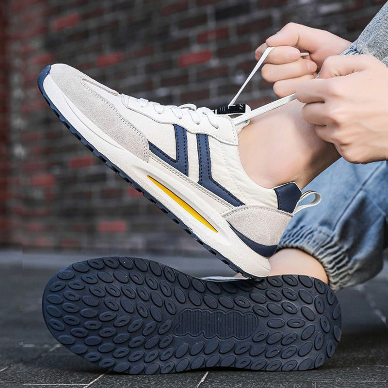 Men Shoes White Fashion Lace Up Style Retro Breathable Soft Sole Casual Shoes Comfortable Outdoor Running Sports Shoes