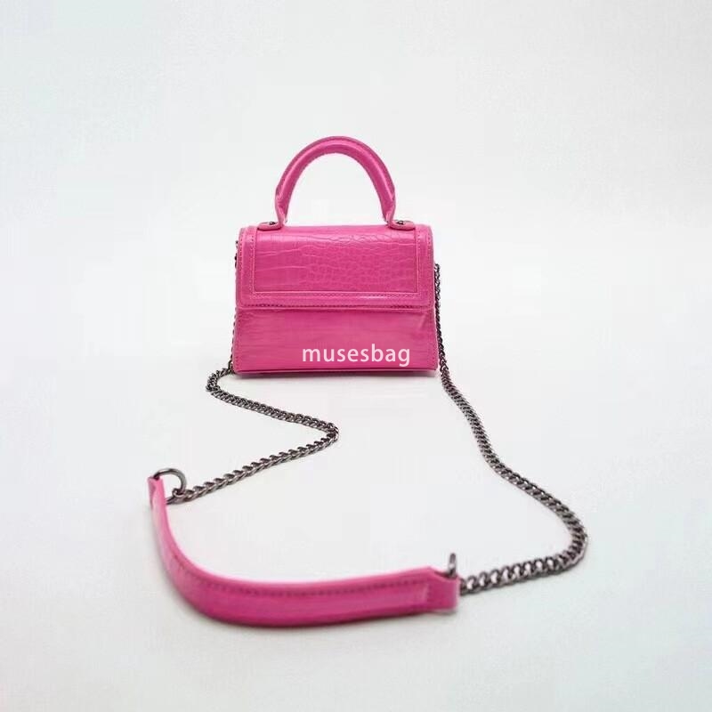 New textured chain crossbody bag with crocodile pattern handbag casual and fashionable small square bag