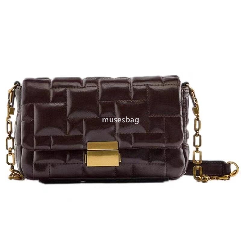 New Women's Commuting Bag Luxury and Versatile Single Shoulder Bag Chain Small Square Bag Black Retro Crossbody Bag