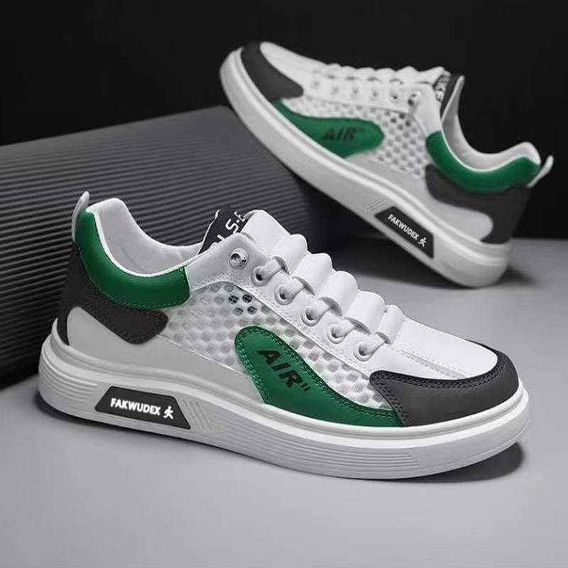 Luxury designer shoes in black and white 2024 Trendy Breathable Summer Super Light Net Deodorant Men'S Sports Trend All Match Casual Running Shoe