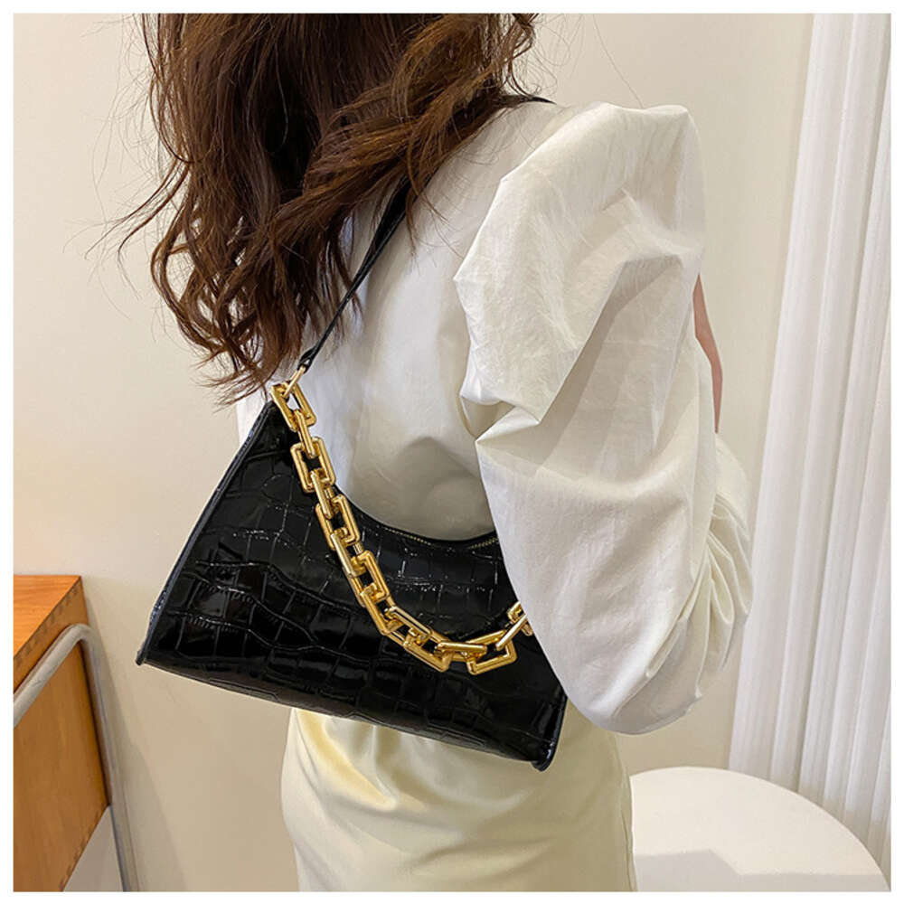 2025 Designer New Women Chain 3 Crossbody Bag Shoulder bag Fresh Fashion Stylish Versatile Classic design Natural Minimalist style Free shipping