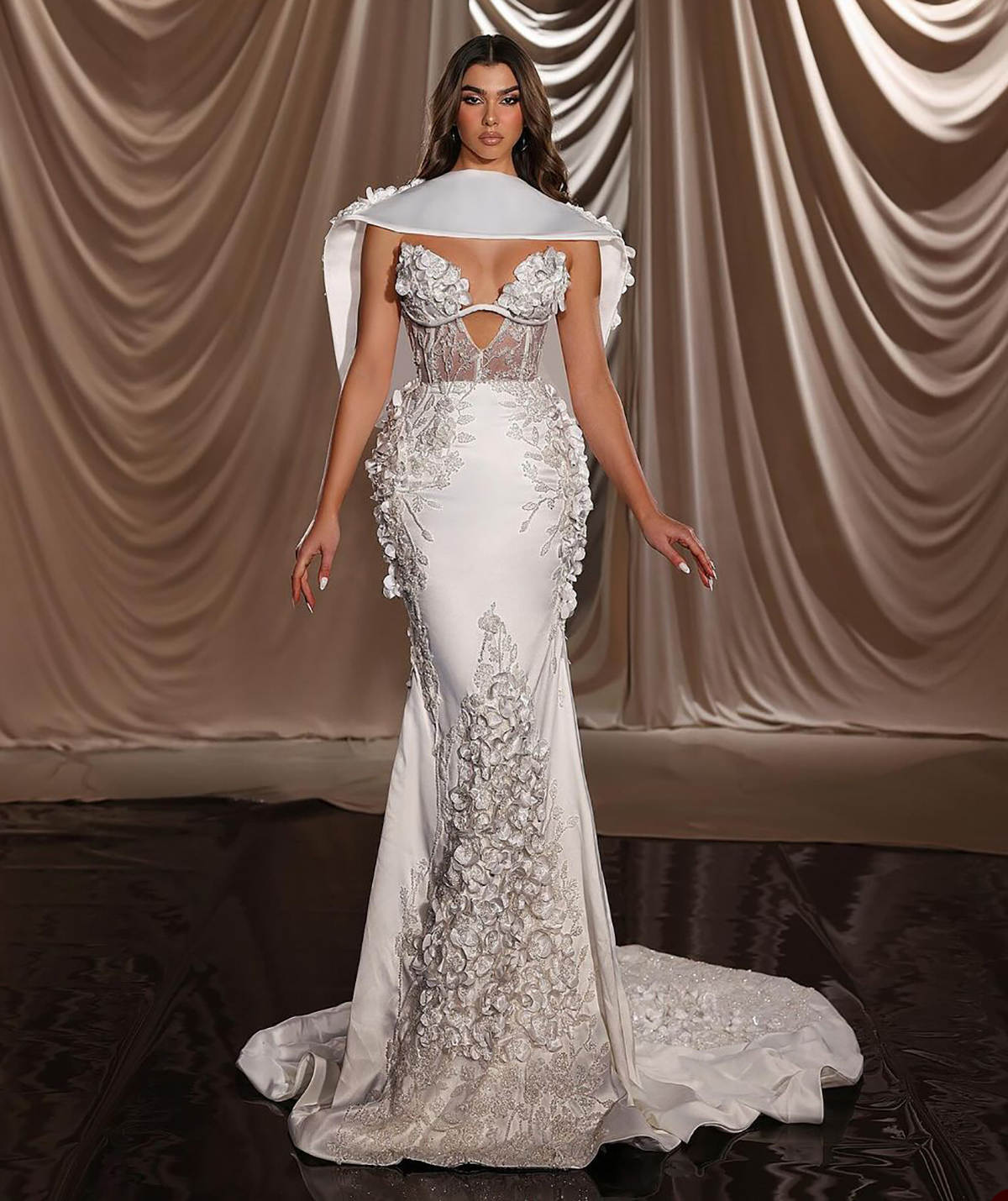 Fashion Mermaid Wedding Dresses 3D Floral-Appliques Lace Hollow Court Gown Backless Designer Zipper Custom Made Plus Size Bridal Gown Vestidos De Novi