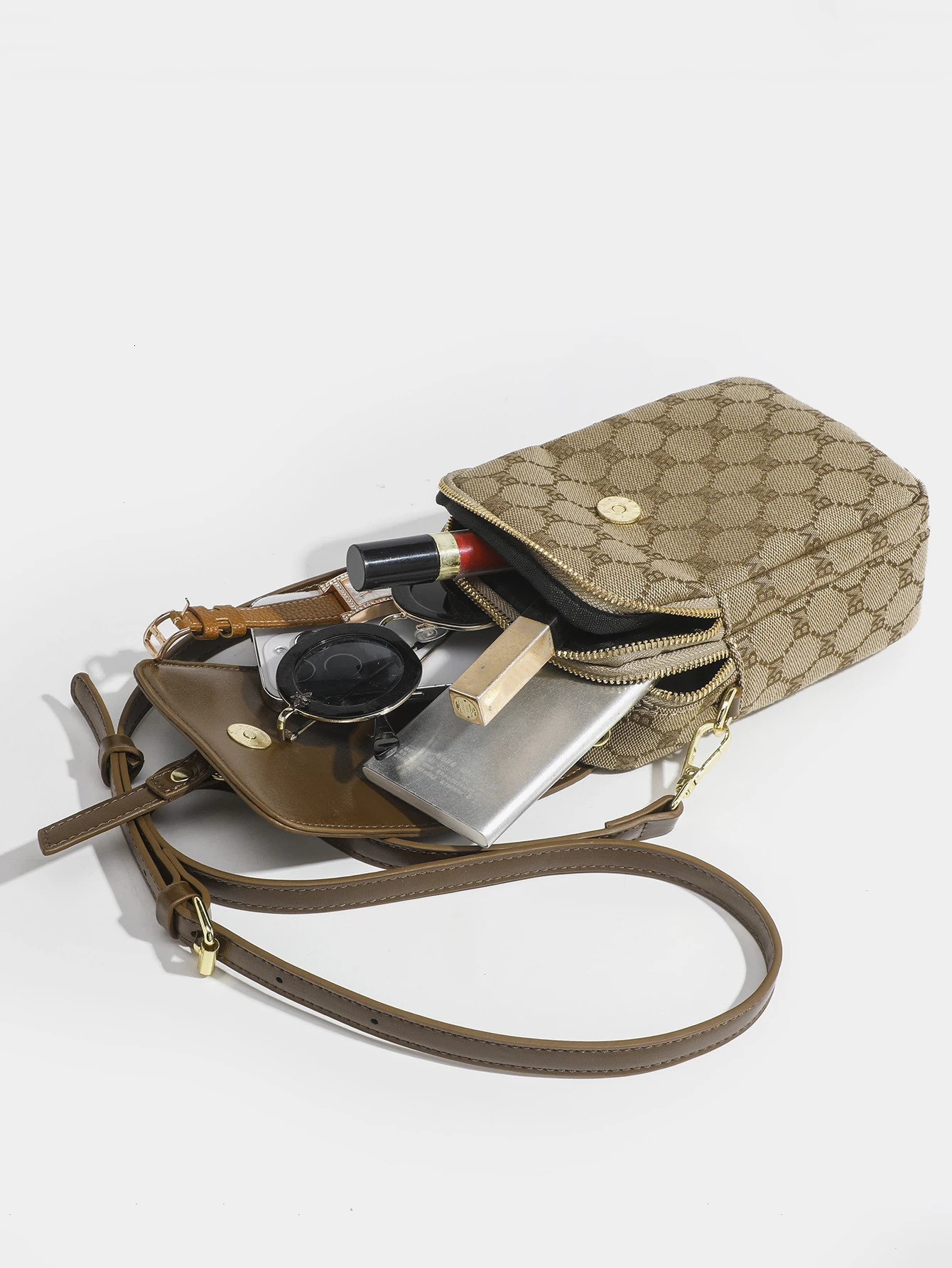 Womens checkered diagonal cross small round bag retro contrasting flip shoulder bag 240515