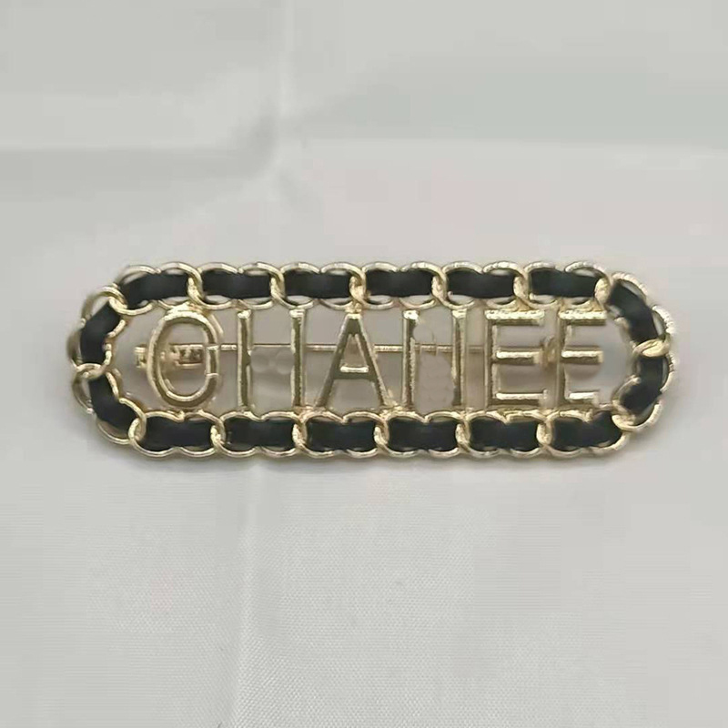 Broche Lettre Designer Classique 20 Styles Accessoire Bijoux Femme Mode Cadeau Mariage Élégant Haute Qualité