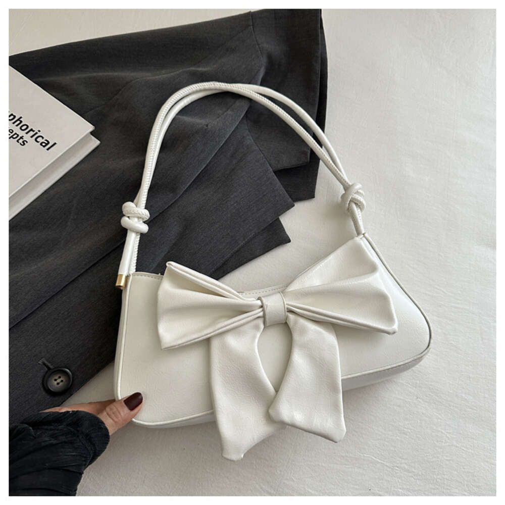 2025 Designer Light Underarm 3 Women Leisure Crossbody Bag Shoulder bag Fashion Stylish Versatile Classic design Natural Minimalist style Free shippin
