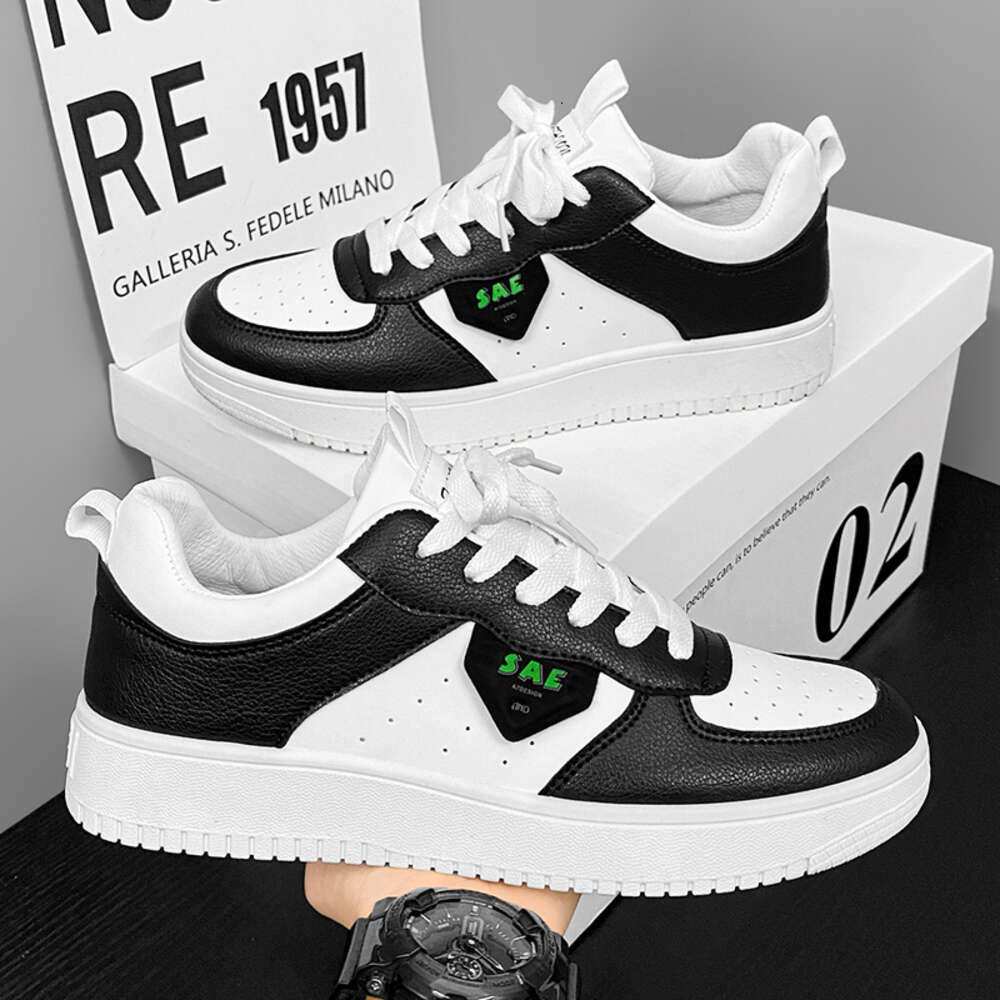 2024 New Anti-Slip Vulcanized Men's Flat Lightweight Comfortable Breathable White Tennis Shoes
