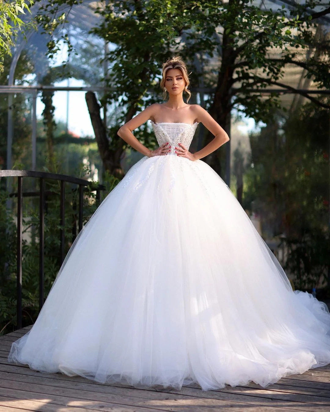 Strapless Wedding Dresses Modest Beading Appliqued Bohemian Beach Bridal Gowns Country Vestido De Novia