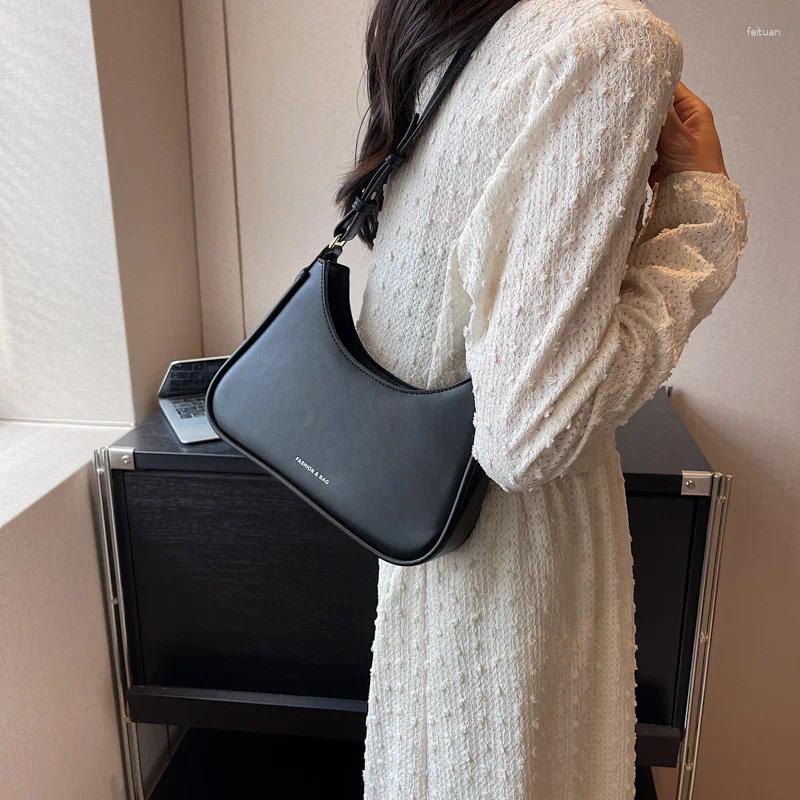 Shoulder Bags Women's Underarm Bag 2024 Design Sense Versatile Chain Single Small Square Temperament Elegant Handbags