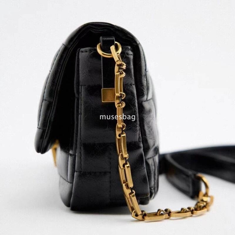 New Women's Commuting Bag Luxury and Versatile Single Shoulder Bag Chain Small Square Bag Black Retro Crossbody Bag