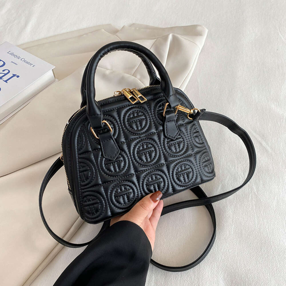 New Women Small Bag Leisure Crossbody Bag Shoulder bag Fashion Stylish Versatile Classic design Natural style Minimalist style Free shipping