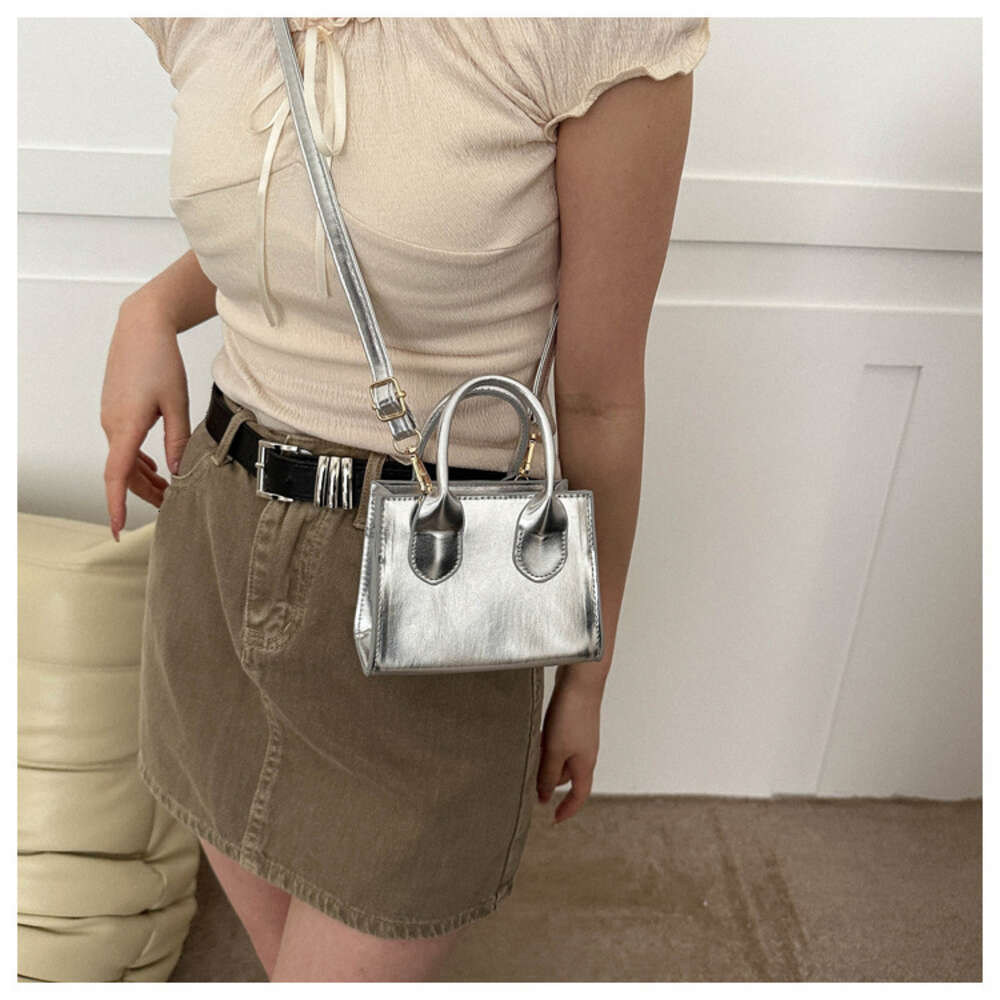 2025 Designer Women 3 Crossbody New Bag Shoulder bag Fresh Fashion Stylish Versatile Classic design Natural Minimalist style Commute Free shipping siz