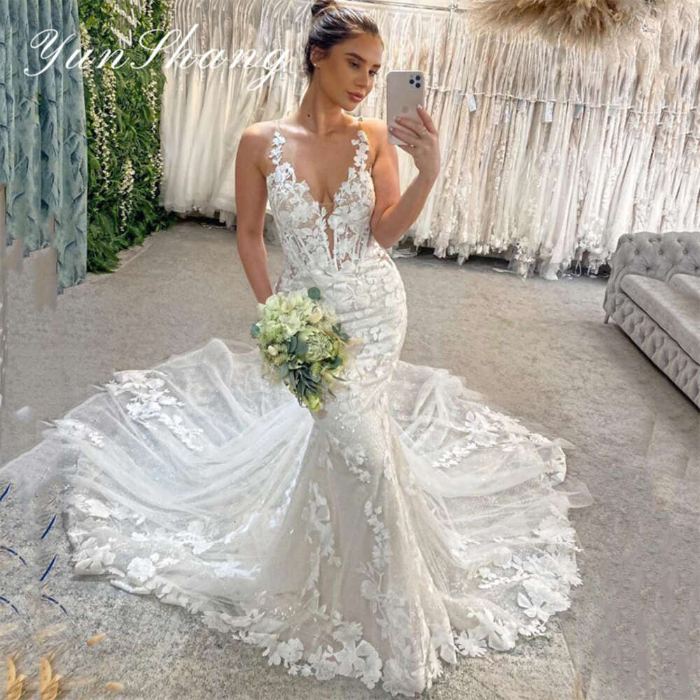 Yunshang Mermaid Wedding Dresses Womenlace Open Back V-Neck Applique Spaghetti Straps Bridal Gown Train Vestidos De Novia 6660311