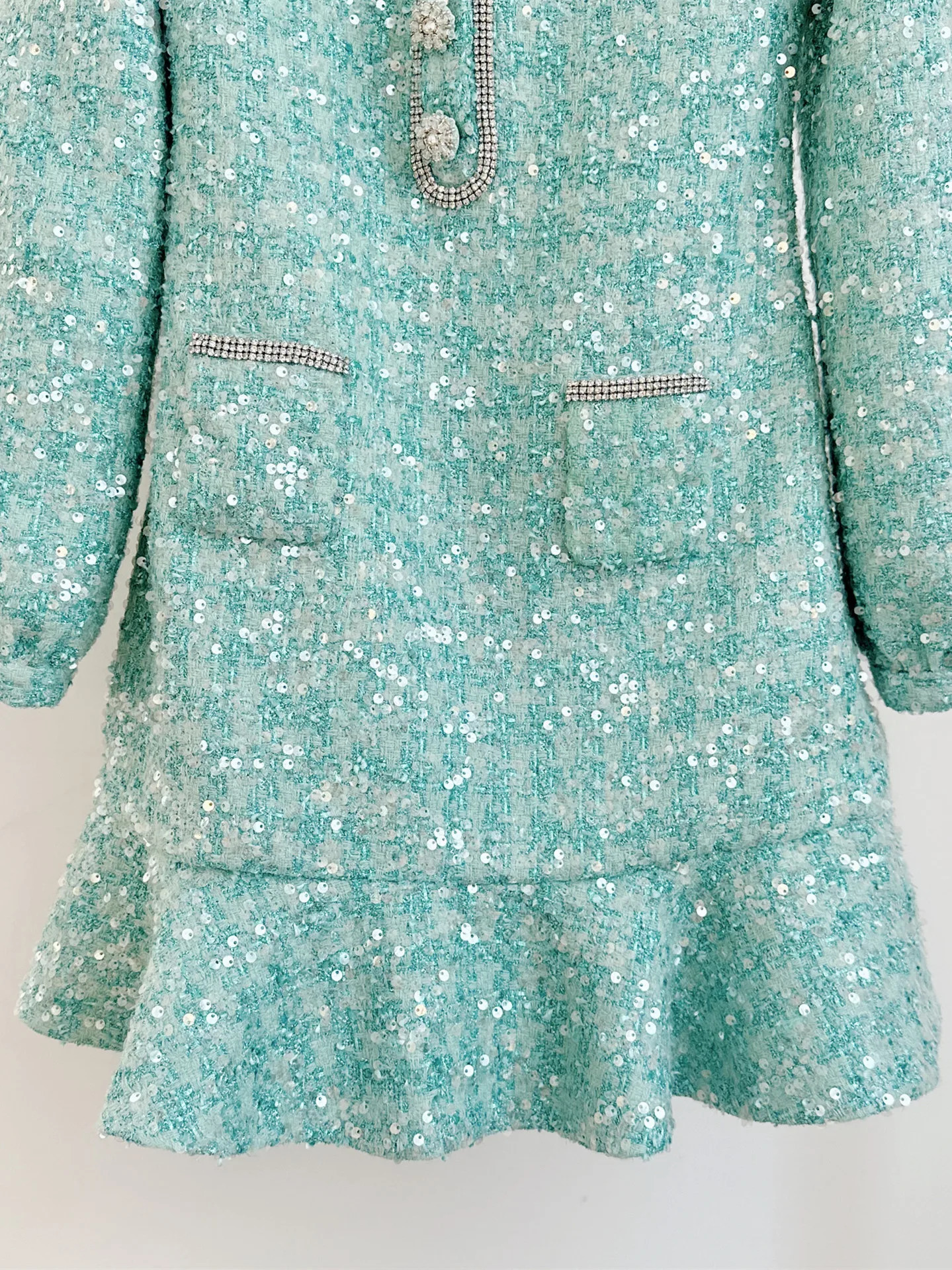 Women Single Breasted Green Tweed Mini Dress Long Sleeve Diamond Decoration Ruffle Pockets Spring Lady Sequin Robe 240529