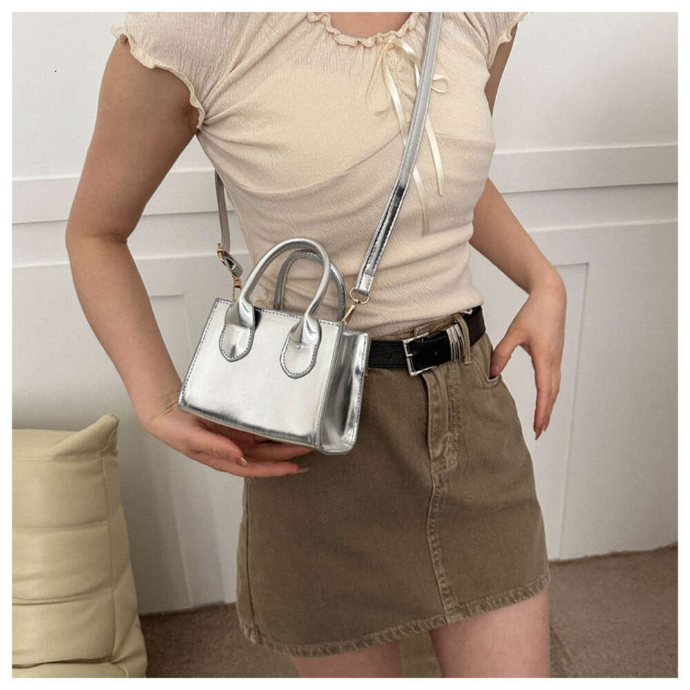 2025 Designer Women 3 Crossbody New Bag Shoulder bag Fresh Fashion Stylish Versatile Classic design Natural Minimalist style Commute Free shipping siz