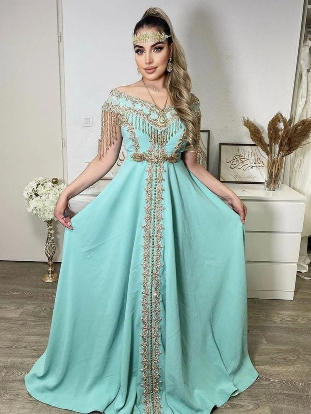 Elegant Full Length Caftan Arabic Evening Dresses A-Line Gold Appliques Beading Tassel Long Prom Dress For Women 2024 Dubai Kaftan Chic Formal Occasio