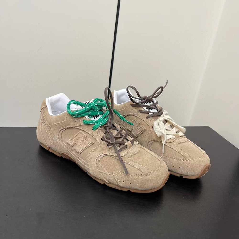 New Flat Casual Shoes loafer mule Women Round Toe Lace Up Luxury Men Shoes Running Couple Designer Shoes Cow Suede Unisex Sneakers Outdoor Sports and Leisure Shoes