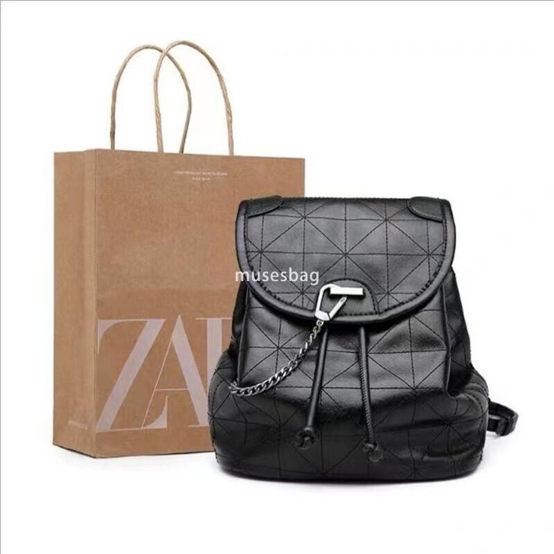 Trendy brand personalized backpack casual and versatile backpack embroidered bag wandering bag high-end travel bag large capacity backpack
