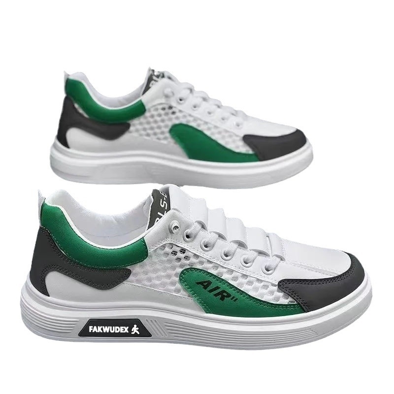 Luxury designer shoes in black and white 2024 Trendy Breathable Summer Super Light Net Deodorant Men'S Sports Trend All Match Casual Running Shoe