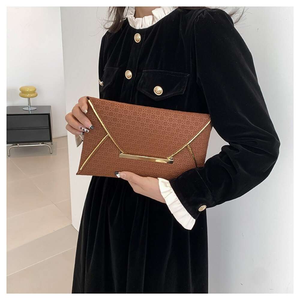 2024 New Design Women Small Envelope Shaped Bag Exquisite Casual style Minimalist style Free shipping size