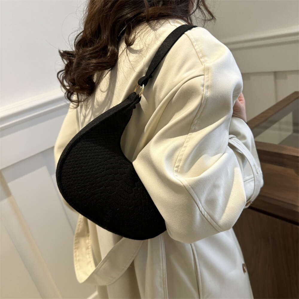 New Women Leisurecrossbody Shoulder Bag Fashion Stylish Versatile Unique Design Natural Style Minimalist Free Shipping B2
