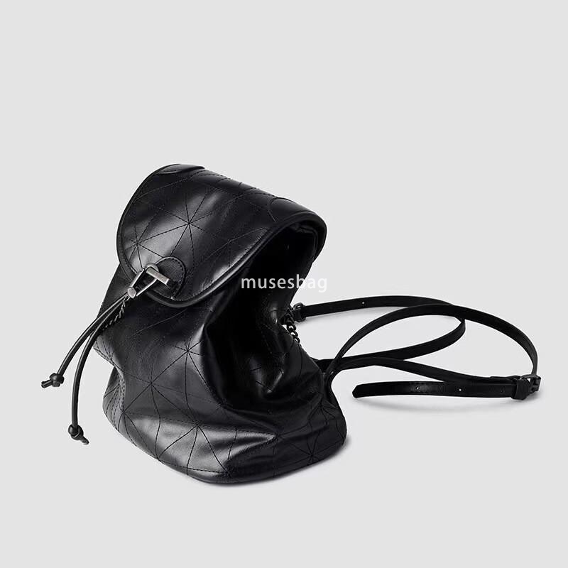 Trendy brand personalized backpack casual and versatile backpack embroidered bag wandering bag high-end travel bag large capacity backpack