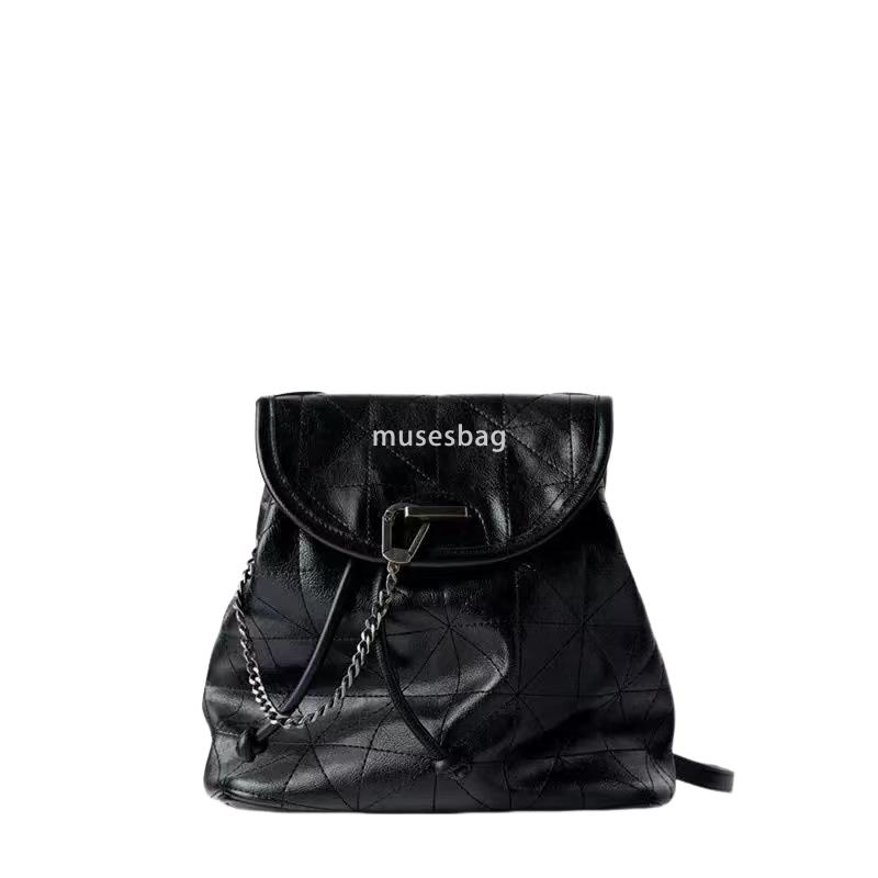 Trendy brand personalized backpack casual and versatile backpack embroidered bag wandering bag high-end travel bag large capacity backpack