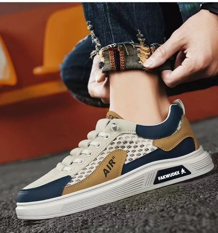 Luxury designer shoes in black and white 2024 Trendy Breathable Summer Super Light Net Deodorant Men'S Sports Trend All Match Casual Running Shoe