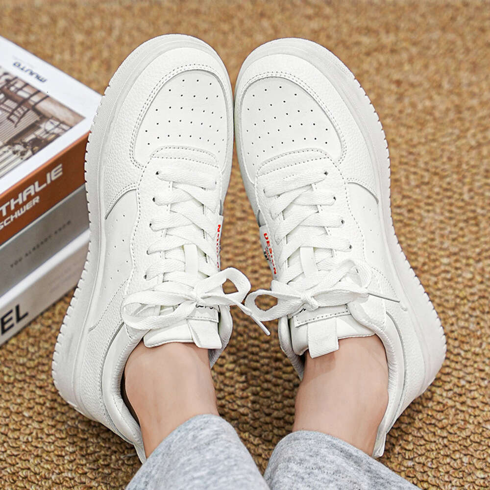 2024 New Anti-Slip Vulcanized Men's Flat Lightweight Comfortable Breathable White Tennis Shoes ddmythur