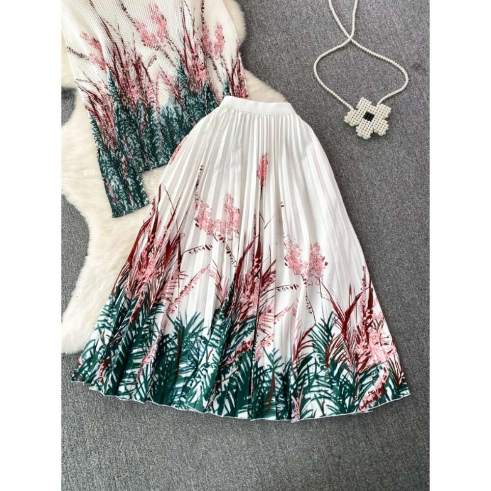 Fashion set womens long sleeved standing collar slim fitting printed top two-piece casual high waisted pleated wide leg pants skirt