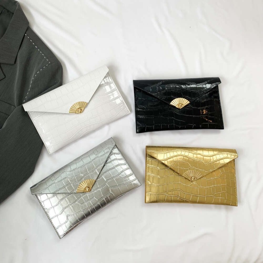 2024 New Design Women Small Envelope Shaped Bag Exquisite Fashionable Casual style Minimalist style Free shipping size